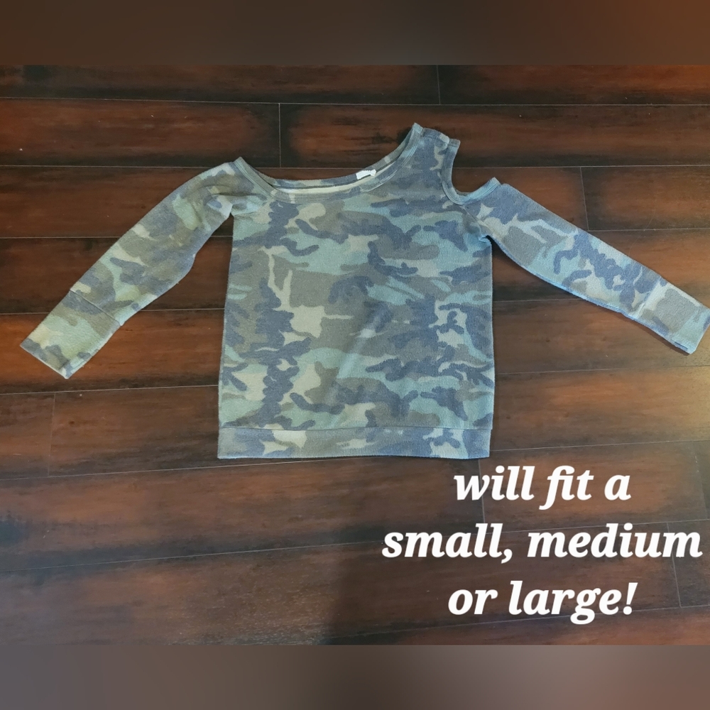 Womens tops